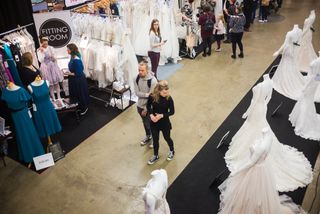 Etummaisena Fitting Roomin piste, josta Aurora Collectionin häämekot löytyivät.
